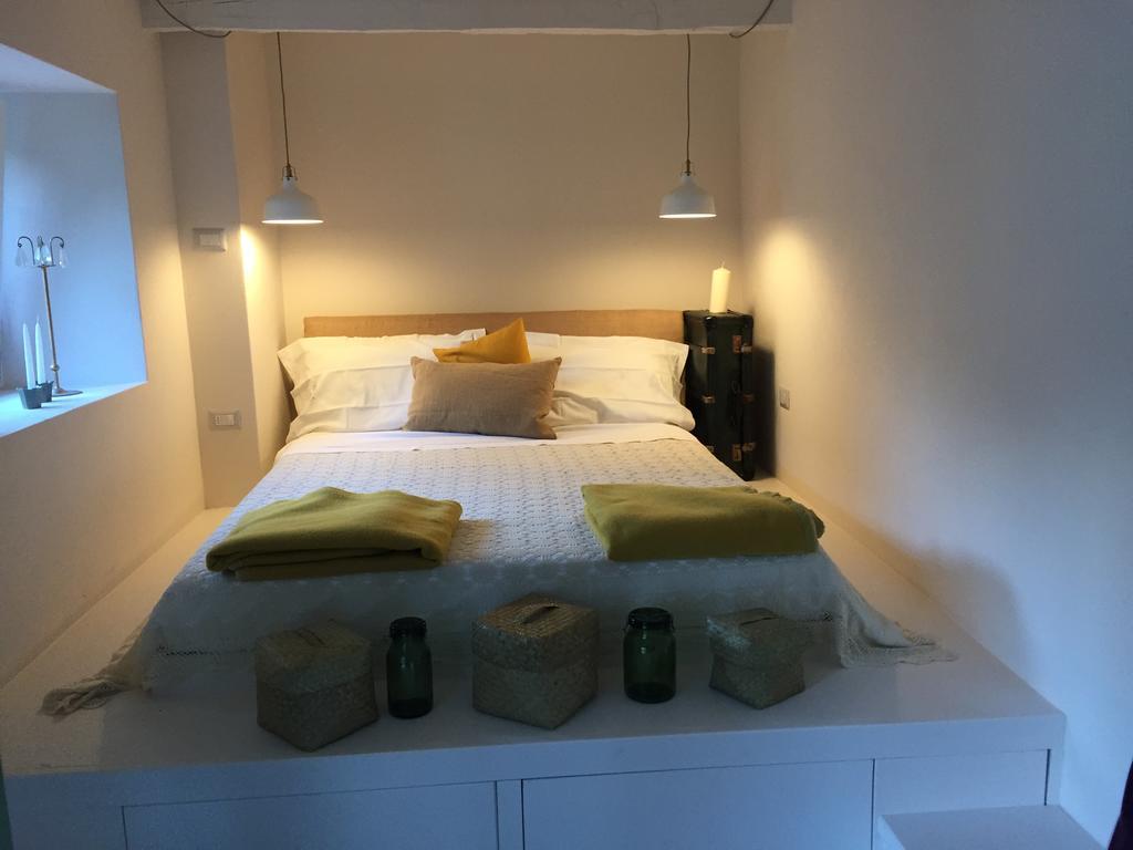 B&B Valle Spluga Il Pertugio Chiavenna Ruang foto